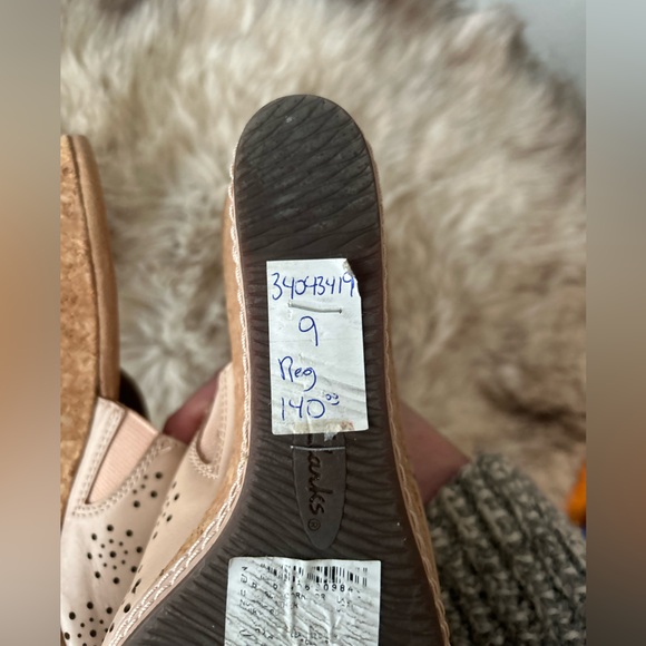 Clark’s wedge slide - Picture 6 of 13